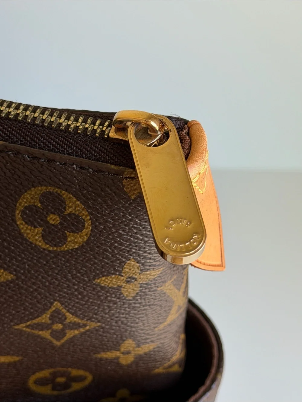 Authentic Louis Vuitton Totally GM Monogram Canvas Shoulder Handbag Tote Purse
